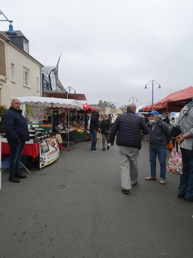 La Maison Du Bonheur Port-en-Bessin-Huppain Exteriér fotografie